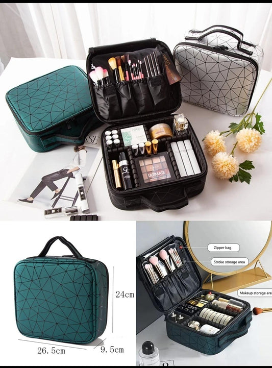 Cosmetic organizer